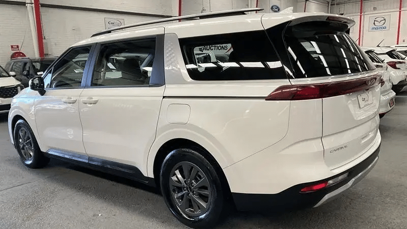 2023 Used Kia Carnival Wagon