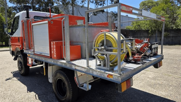 2000 Used Mitsubishi Canter Fire Truck