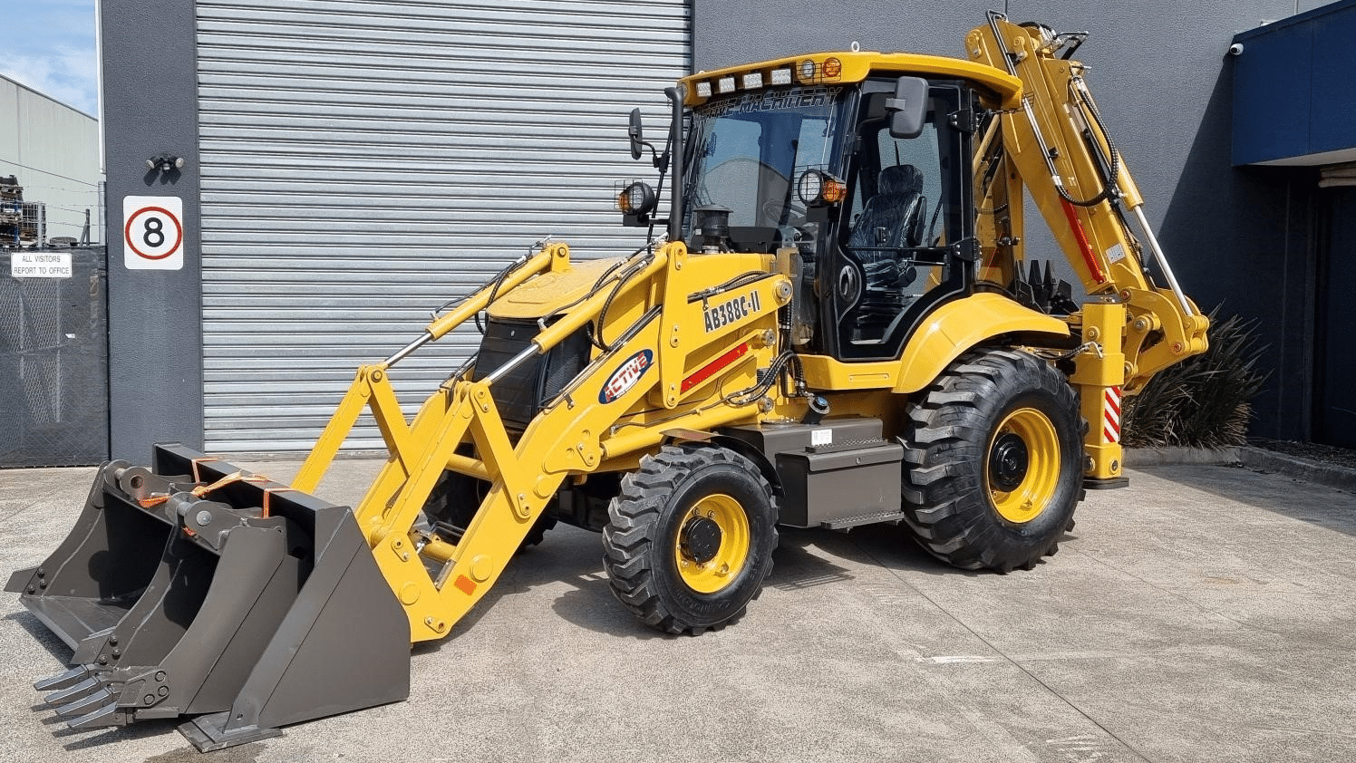 Active Machinery AB388C-II 8 TONNE Backhoe
