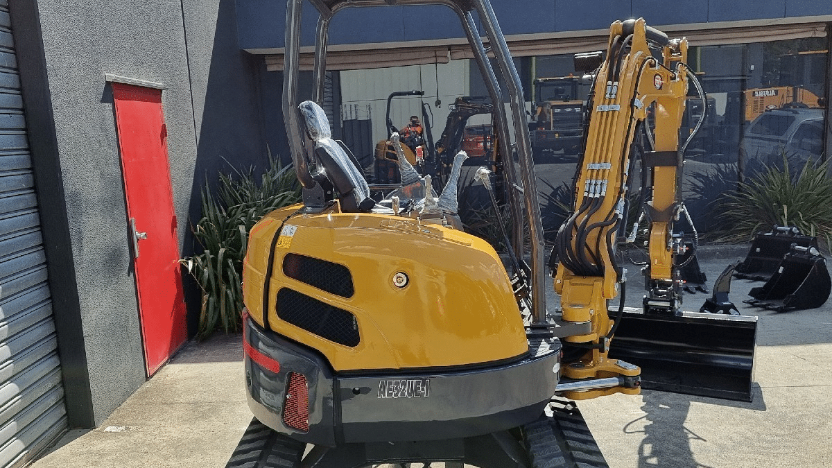 2025 New Active Machinery AE32UE-I Excavators