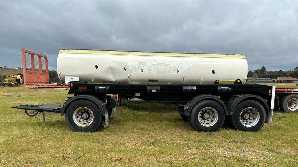 2018 Used Nixon Dog Trailer