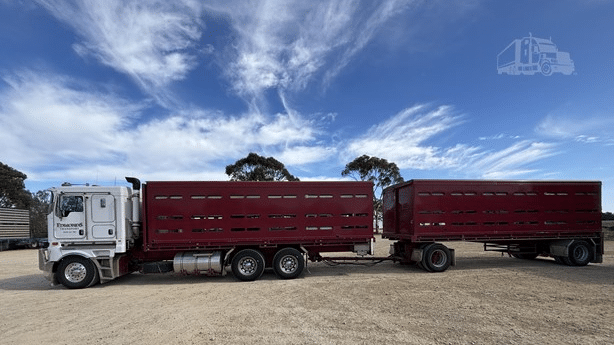 2014 Used Kenworth K200 Livestock Truck