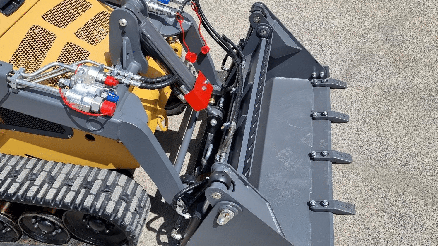 2025 New Active Machinery AM404DT Commando Skid Steers