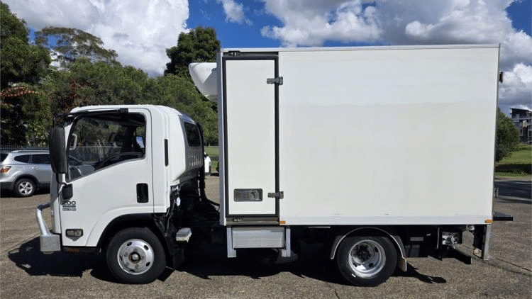 2014 Used Isuzu NNR Refrigerated Truck