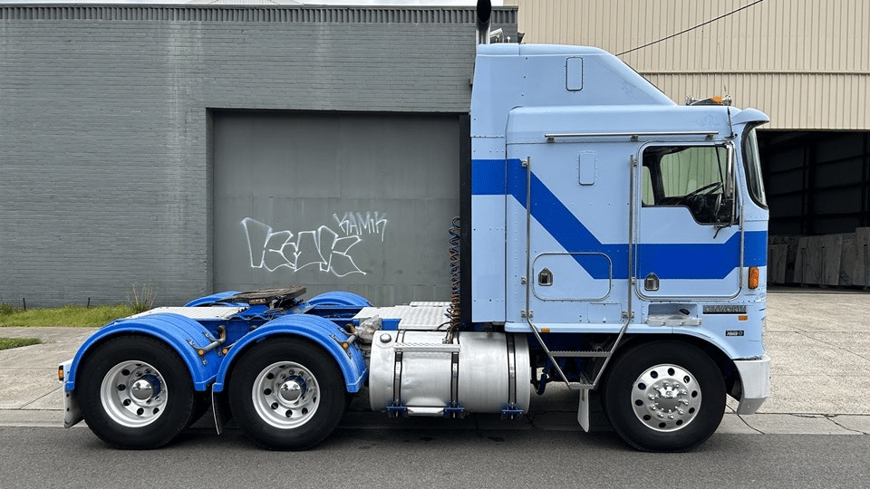 2004 Used Kenworth K104 Prime Mover