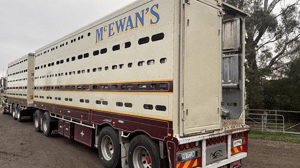 2016 Used Kenworth K200 Livestock Truck