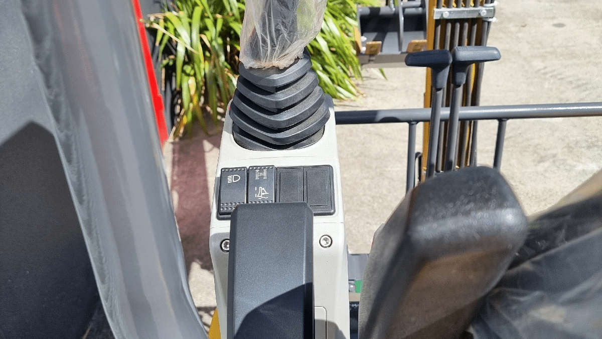 2025 New Active Machinery AE15UE-I Excavators