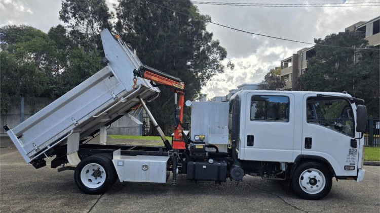 2015 Used Isuzu NQR Tipper