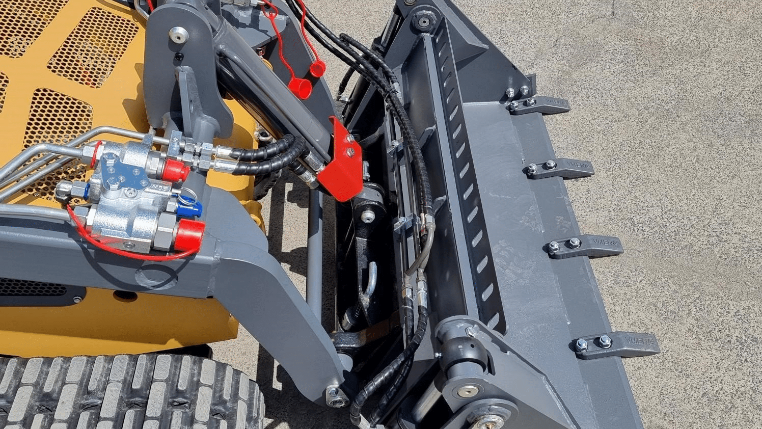 2025 New Active Machinery AM404DT Commando Skid Steers