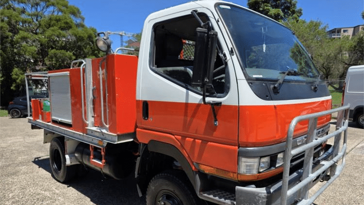 2000 Used Mitsubishi Canter Fire Truck