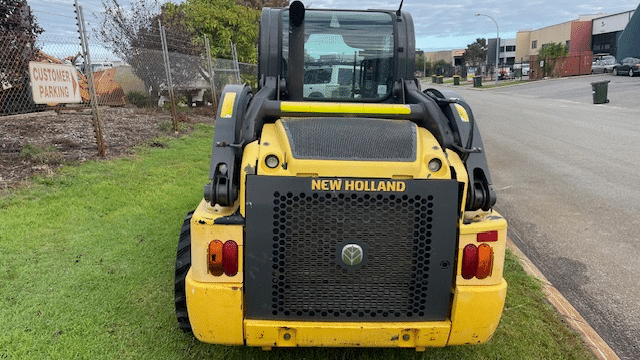2012 Used NEW Holland L220 Skid Steers
