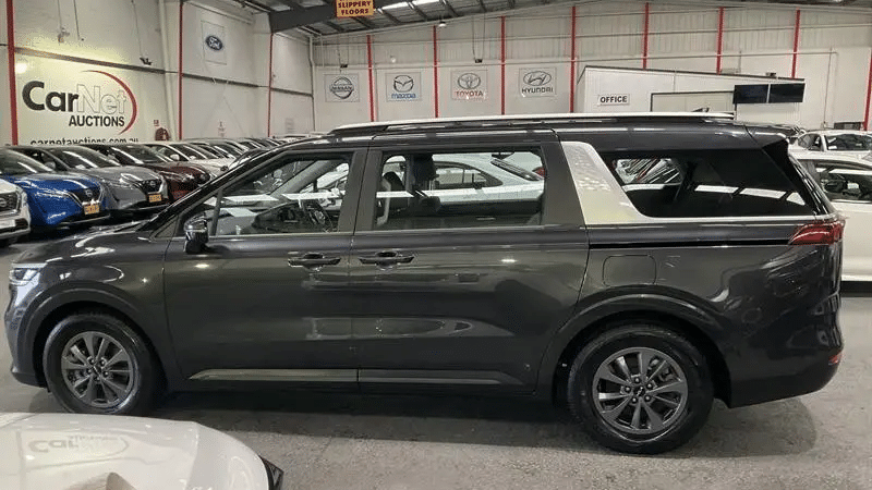 2023 Used Kia Carnival Wagon
