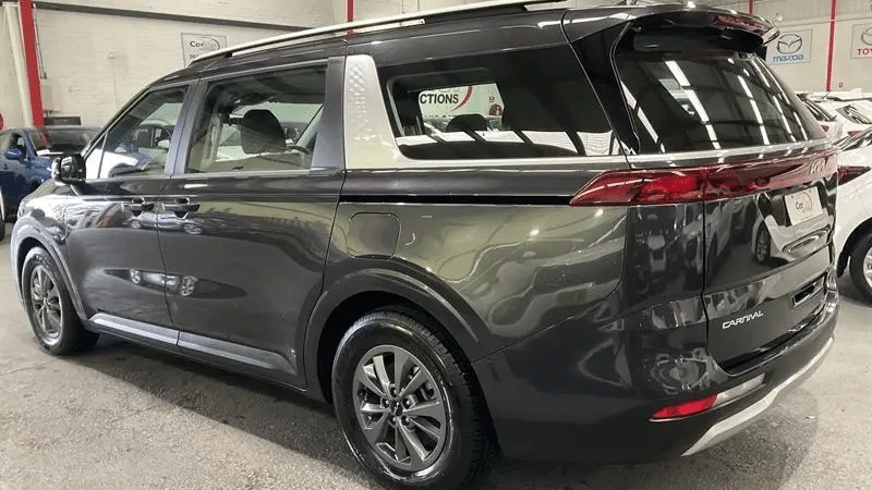 2023 Used Kia Carnival Wagon