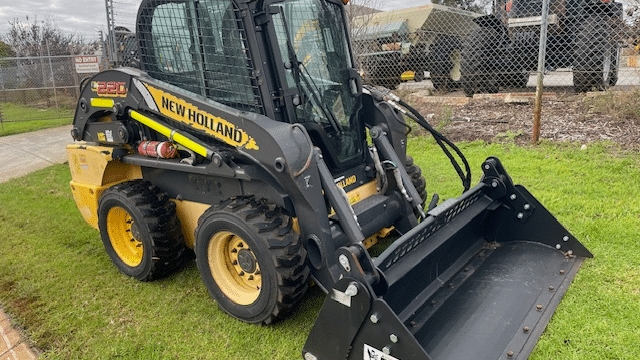 2012 Used NEW Holland L220 Skid Steers