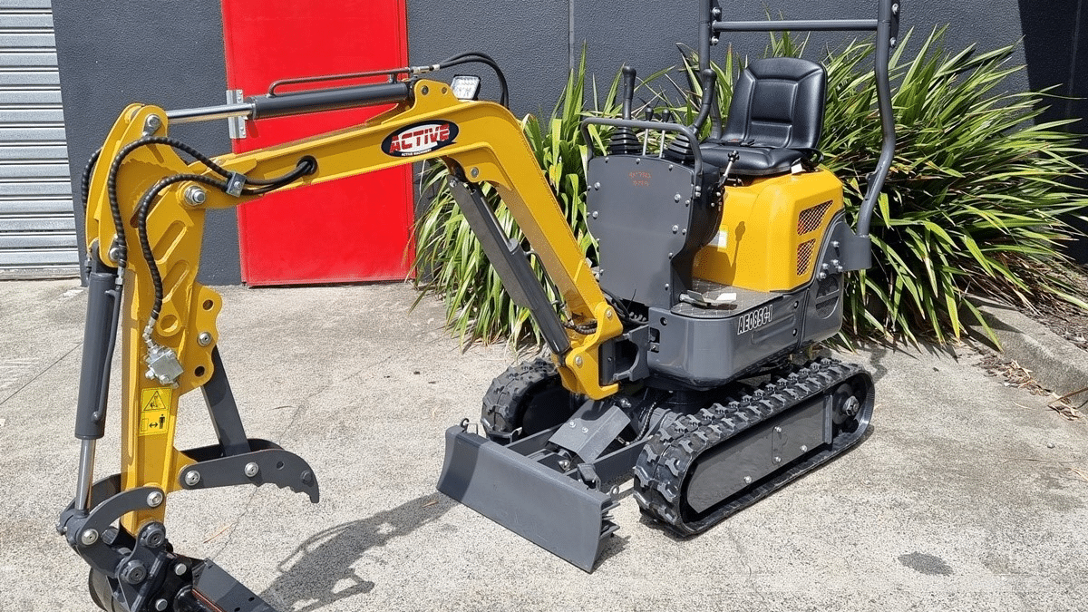 Active Machinery AE08SC-I 0.8 TONNE Excavator