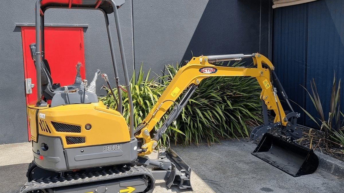 Active Machinery AE16UE-I 1.55 TONNE Excavator