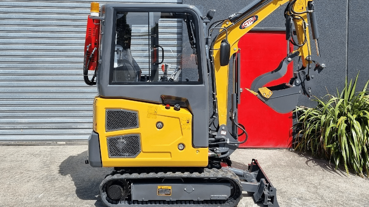 Active Machinery AE18SE-II 1.98 TONNE Excavator