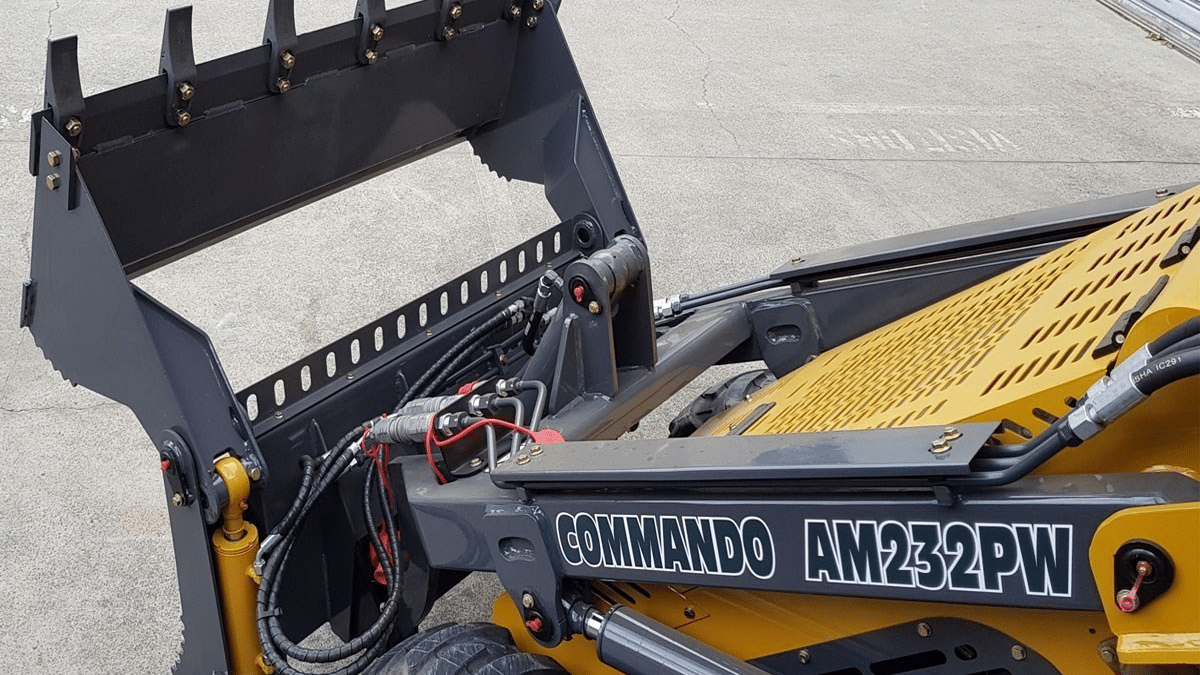 2025 New Active Machinery AM232PW Commando Skid Steers