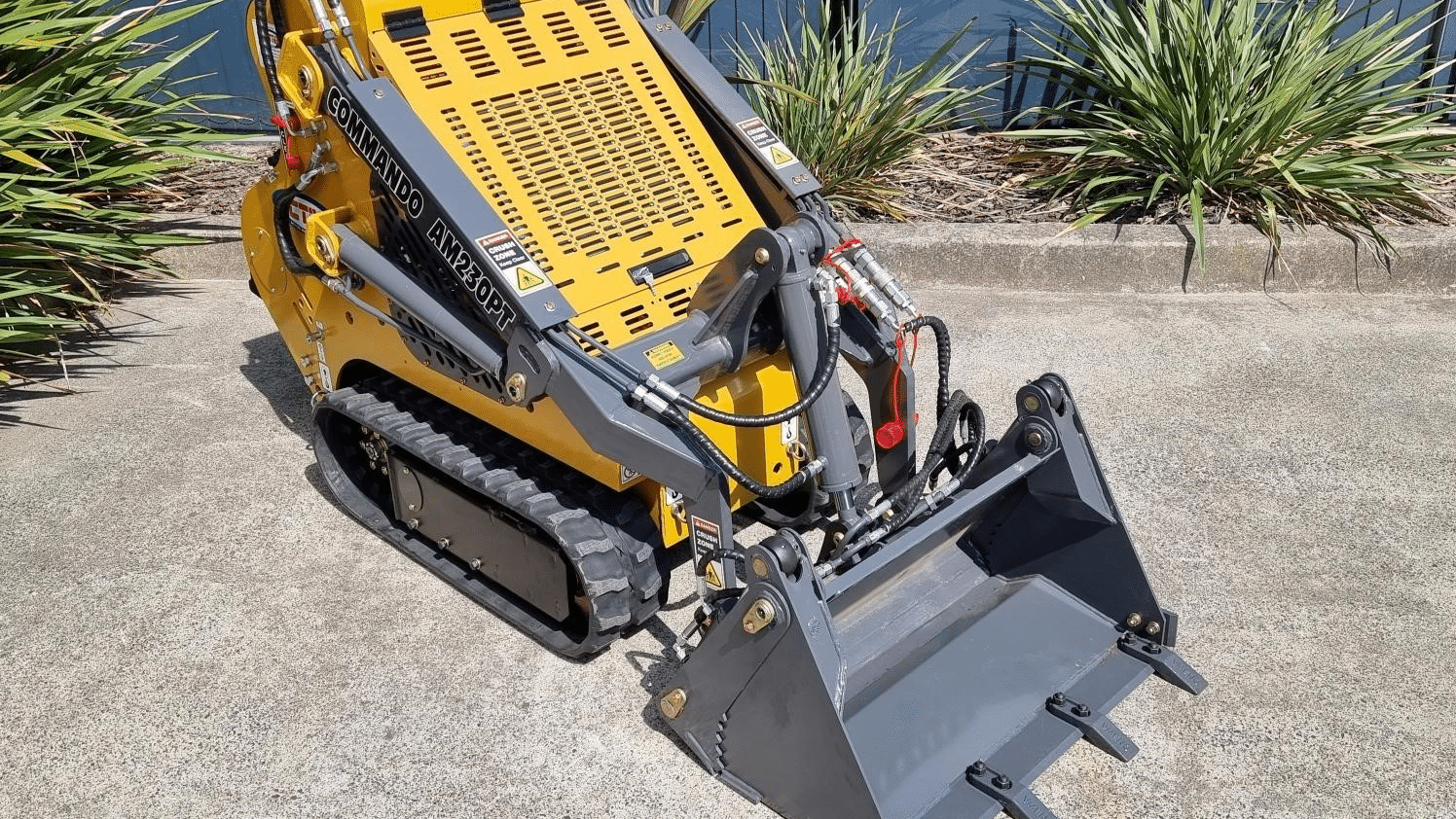 2025 New Active Machinery AM230PT Commando Skid Steers