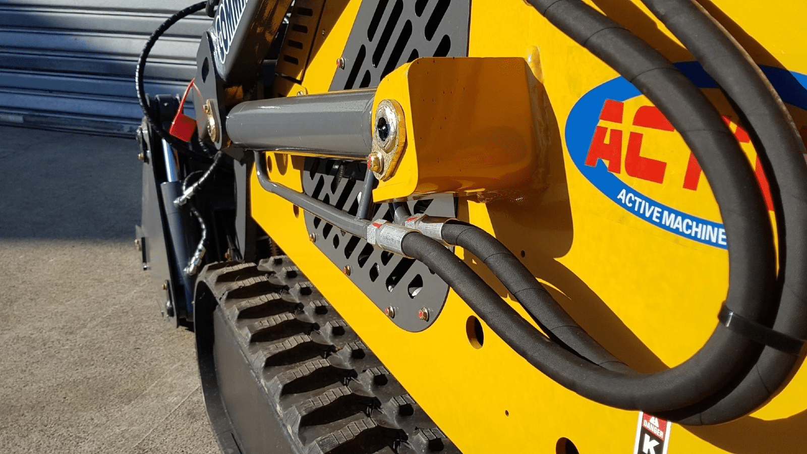 2025 New Active Machinery AM232PT Commando Skid Steers