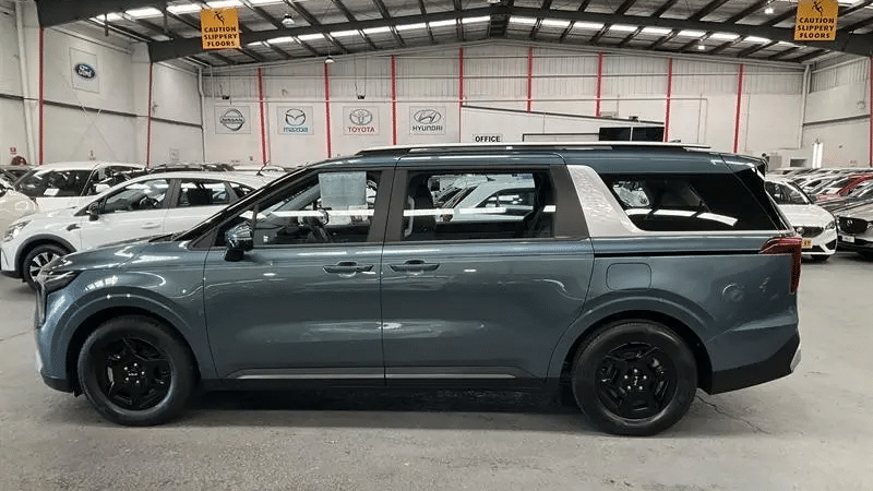 2024 Used Kia Carnival Wagon