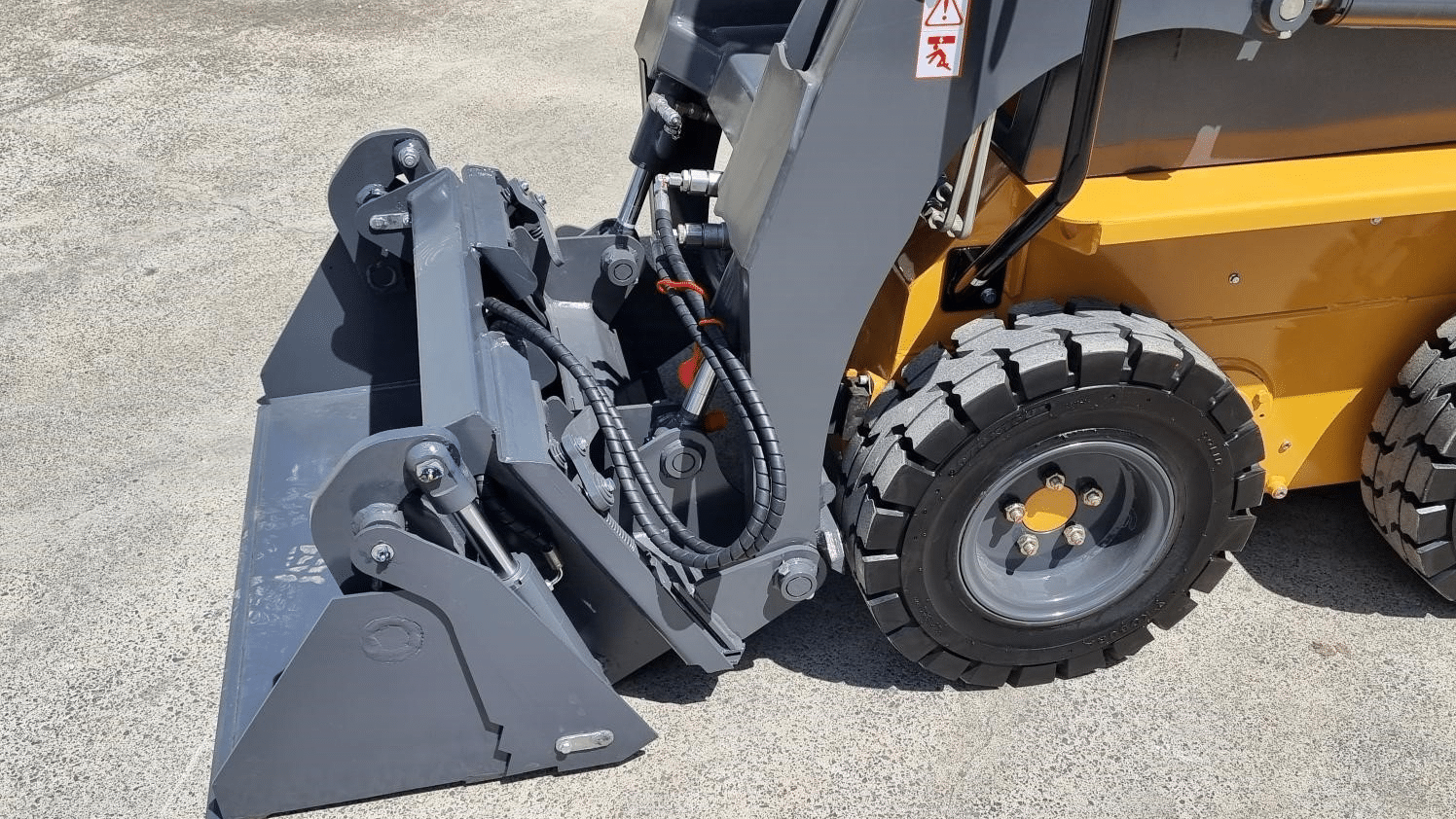 2025 New Active Machinery AS25GW Skid Steers
