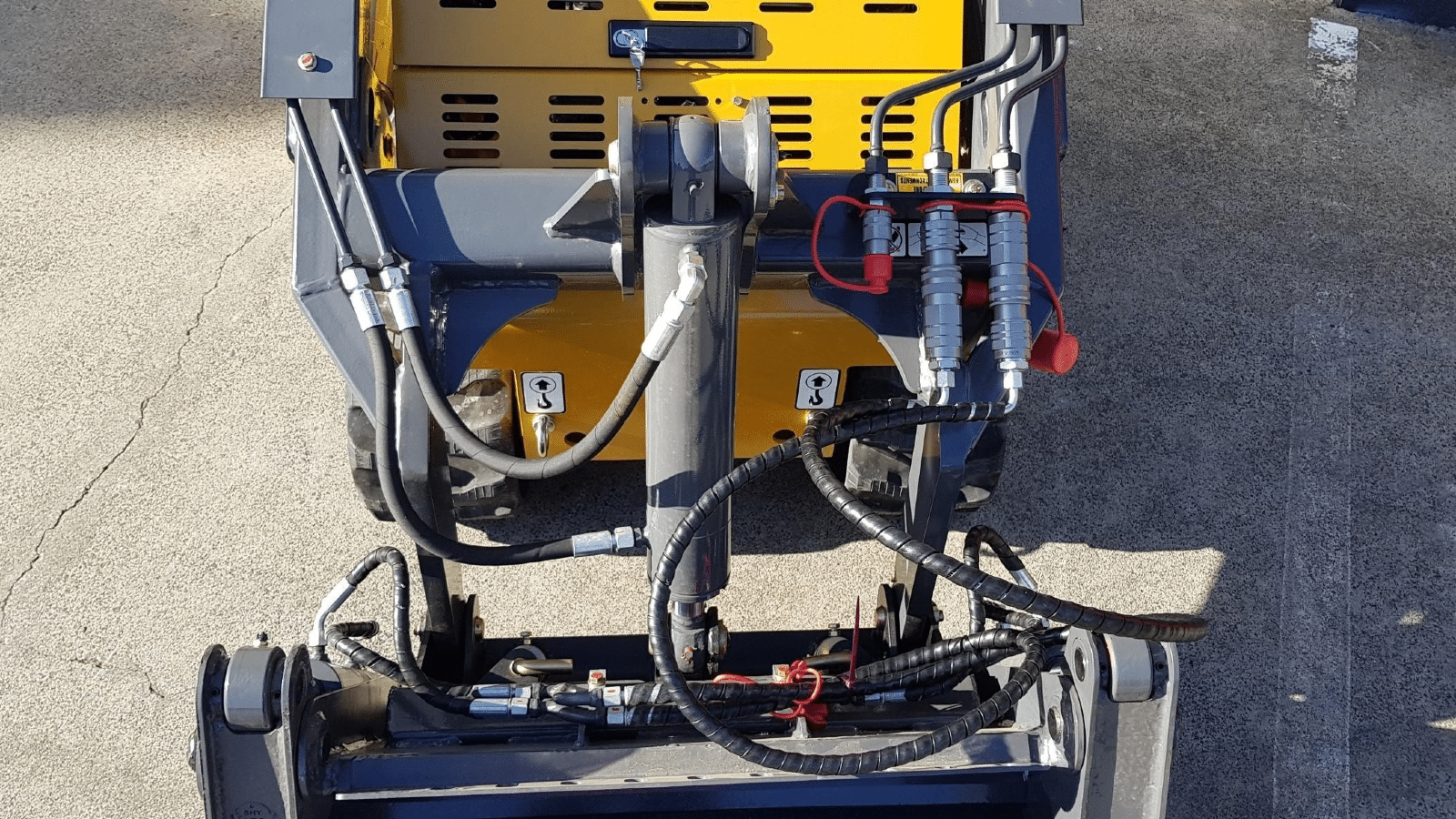 2025 New Active Machinery AM232PT Commando Skid Steers