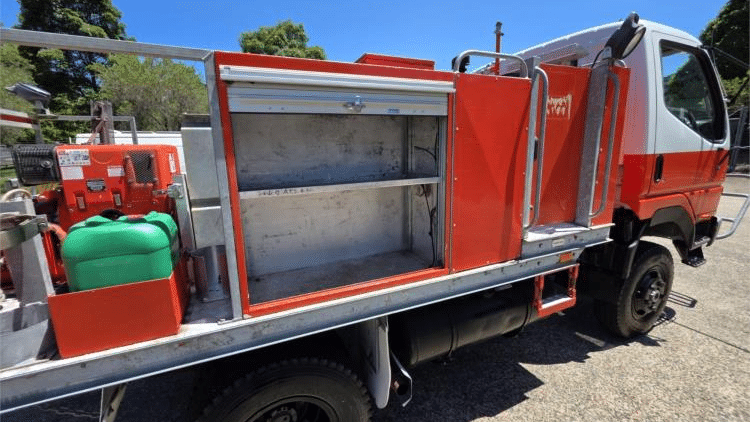 2000 Used Mitsubishi Canter Fire Truck