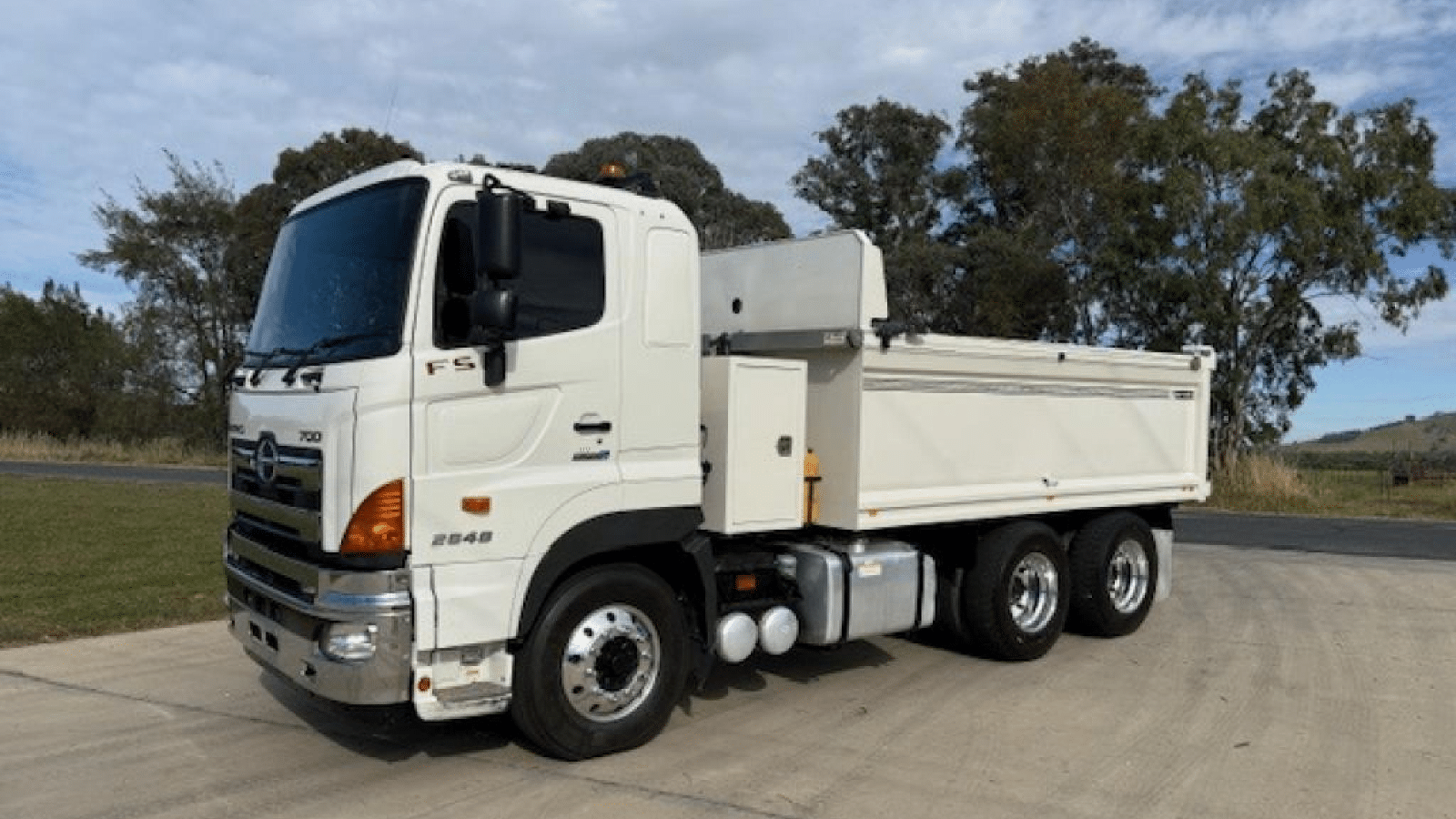 2018 Used Hino Hino FS Tipper