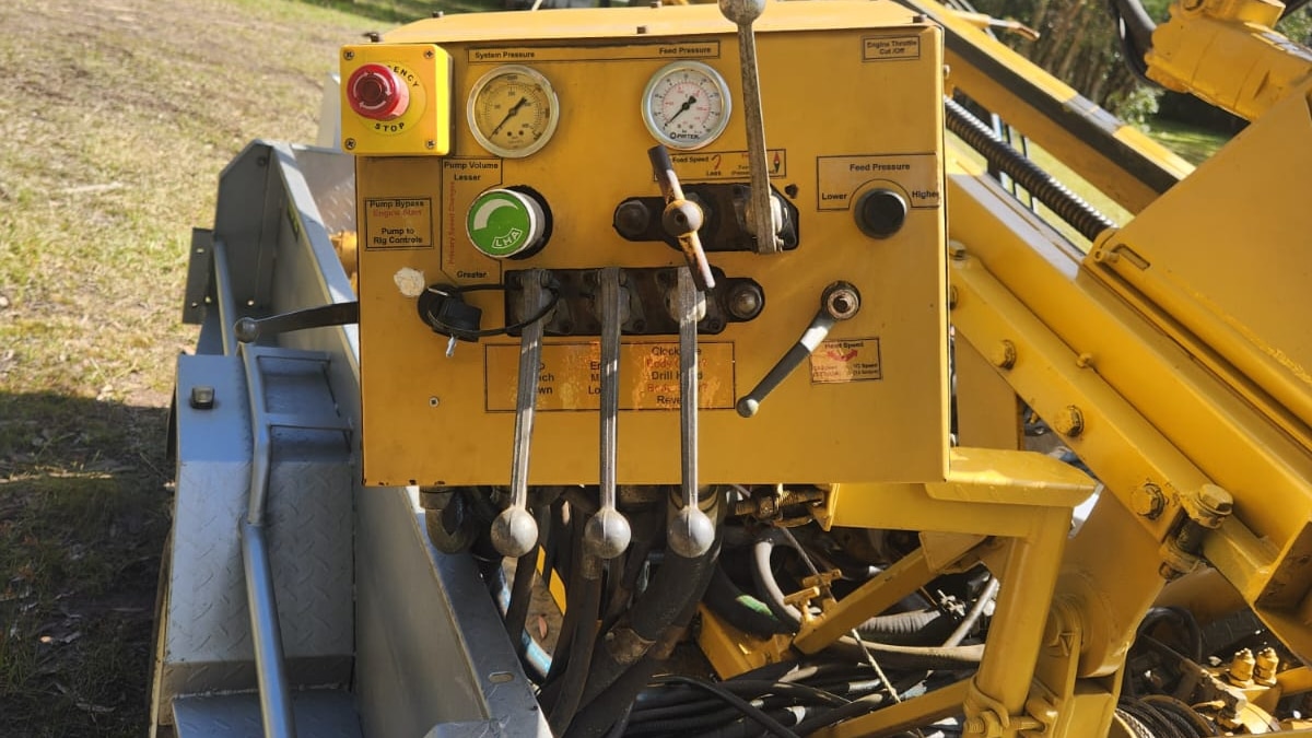 Refurbished Melville Engineering Geotech rig Melville 123 Geotech Drilling Rigs