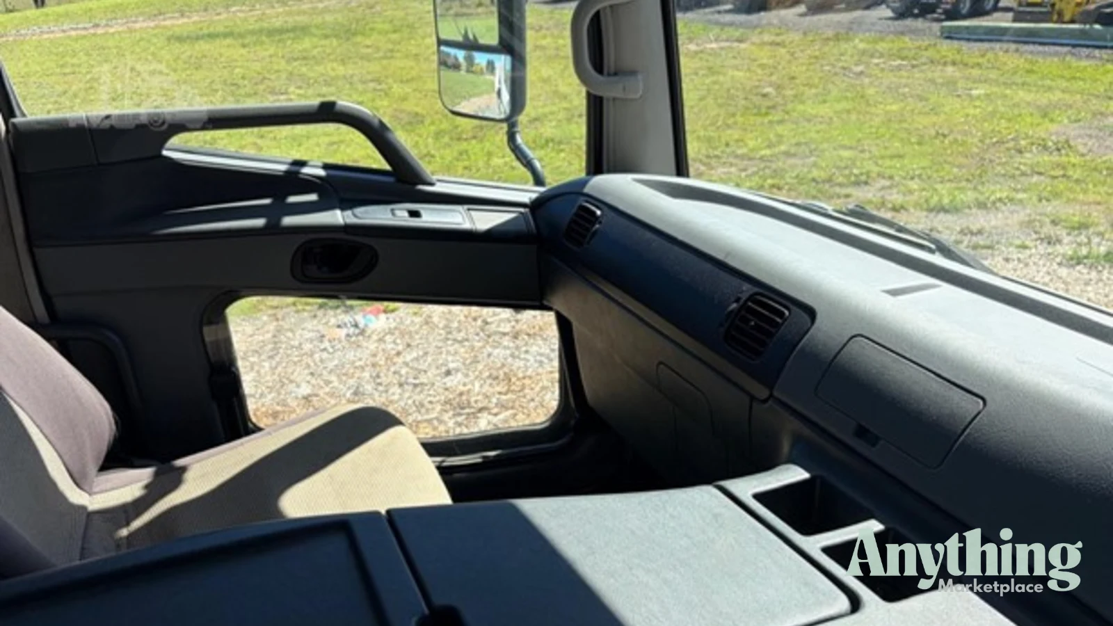 2013 Used MITSUBISHI FUSO FV500 Tray Truck