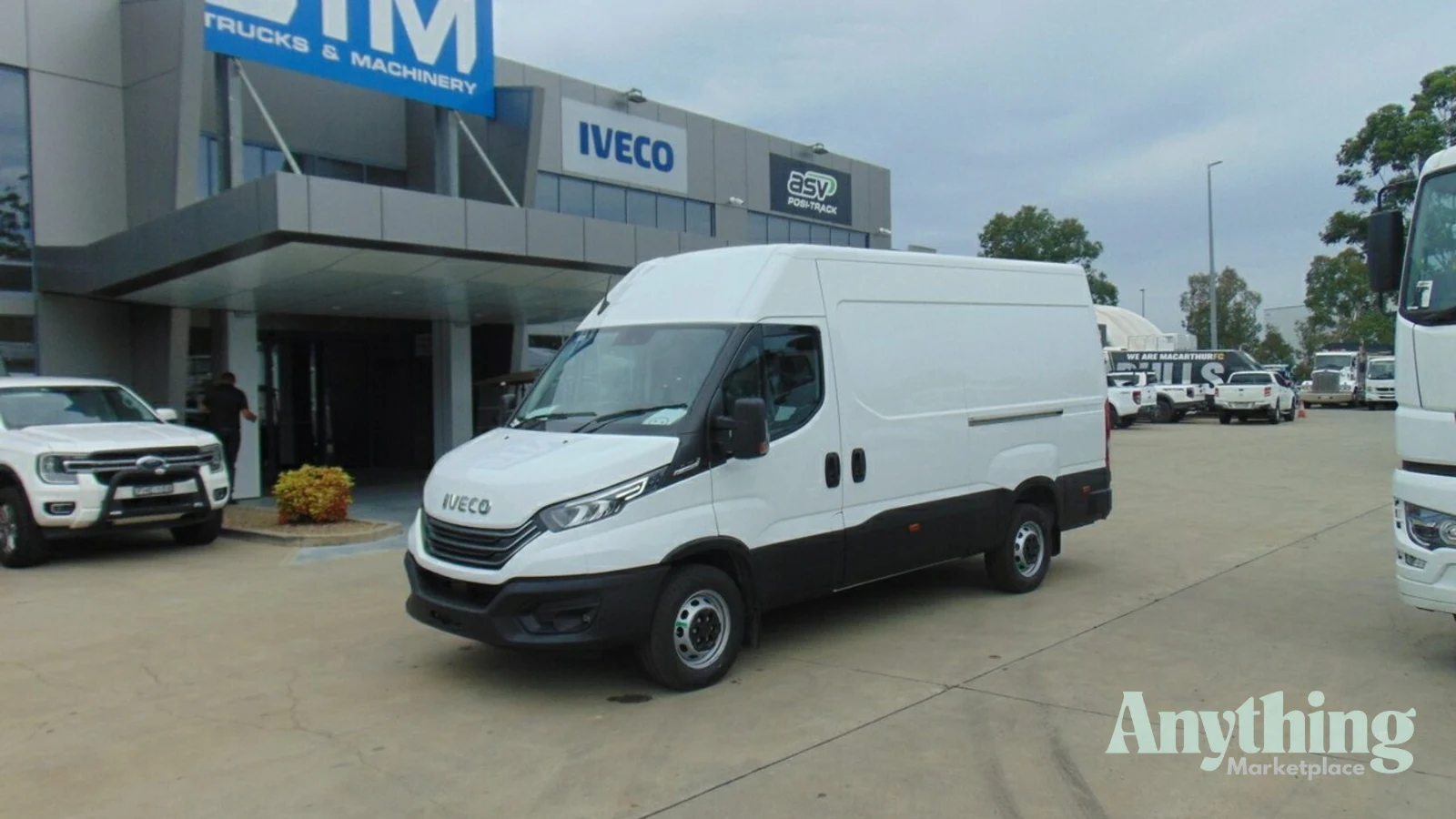 2025 New Iveco 35S18HA8V-12M3 Van