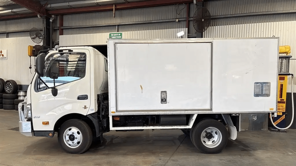 2020 Used Hino 300 Pantech