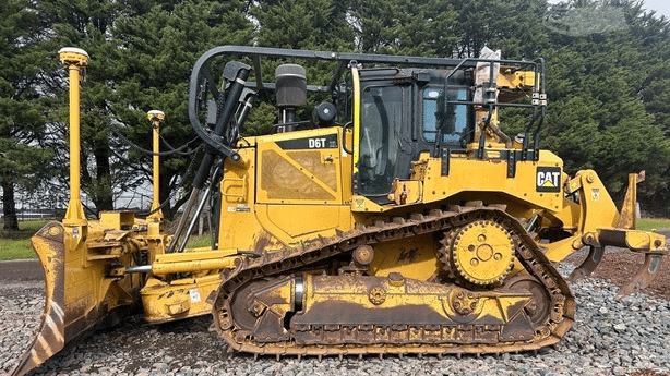 2015 Used Caterpillar D6T Bulldozers