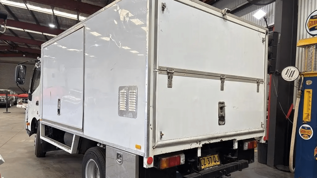 2020 Used Hino 300 Pantech