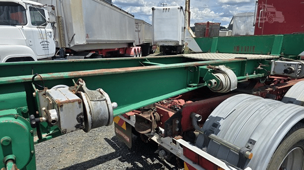 2004 Used MAROON RODS Logging