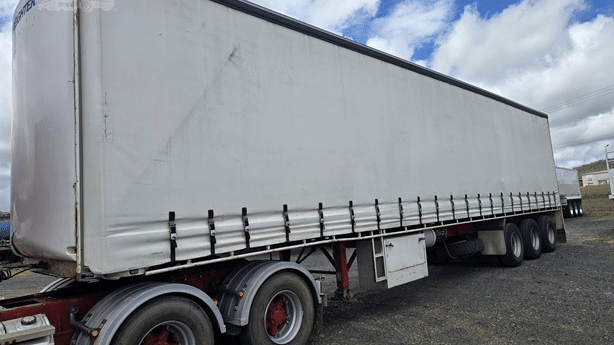 2009 Used Maxitrans Curtainsider