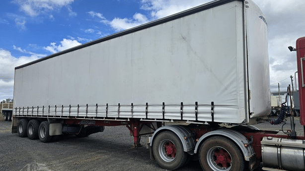 2009 Used Maxitrans Curtainsider