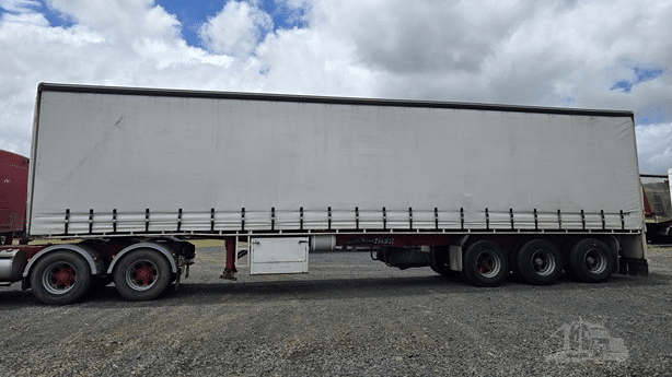 2009 Used Maxitrans Curtainsider