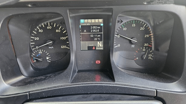 2025 New Mitsubishi SHOGUN Curtainsider