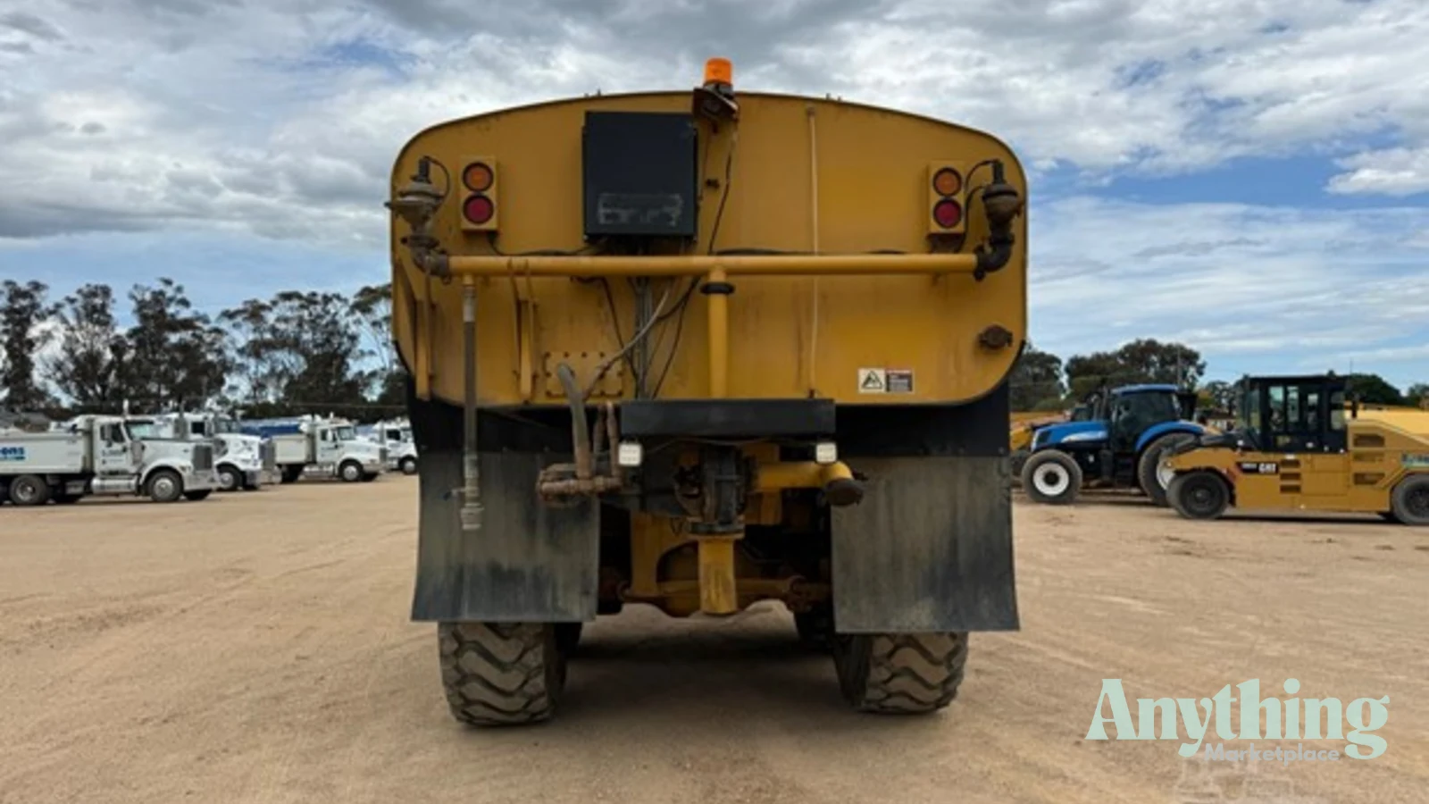 2005 Used Caterpillar 725 Dump Truck
