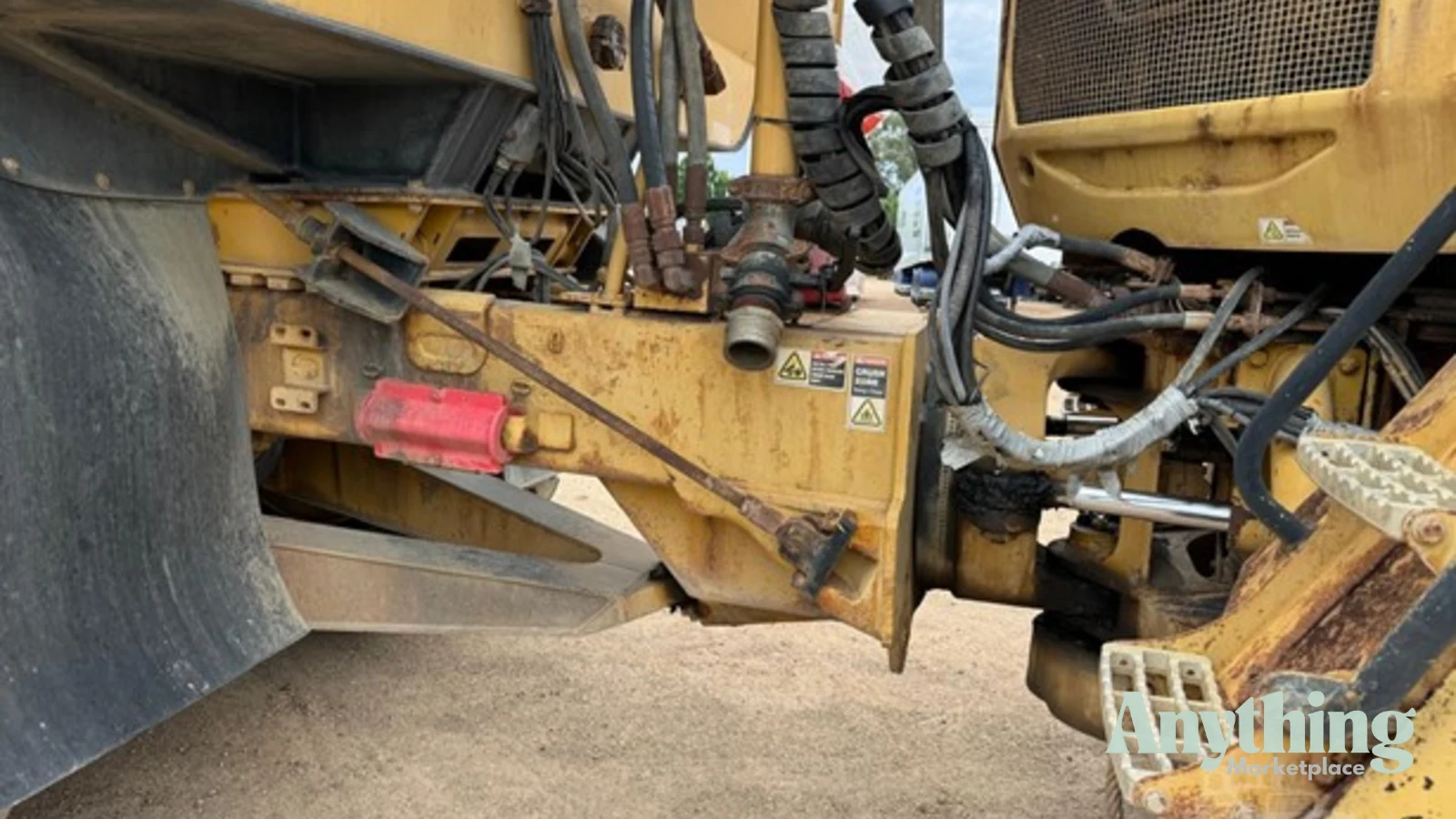2005 Used Caterpillar 725 Dump Truck