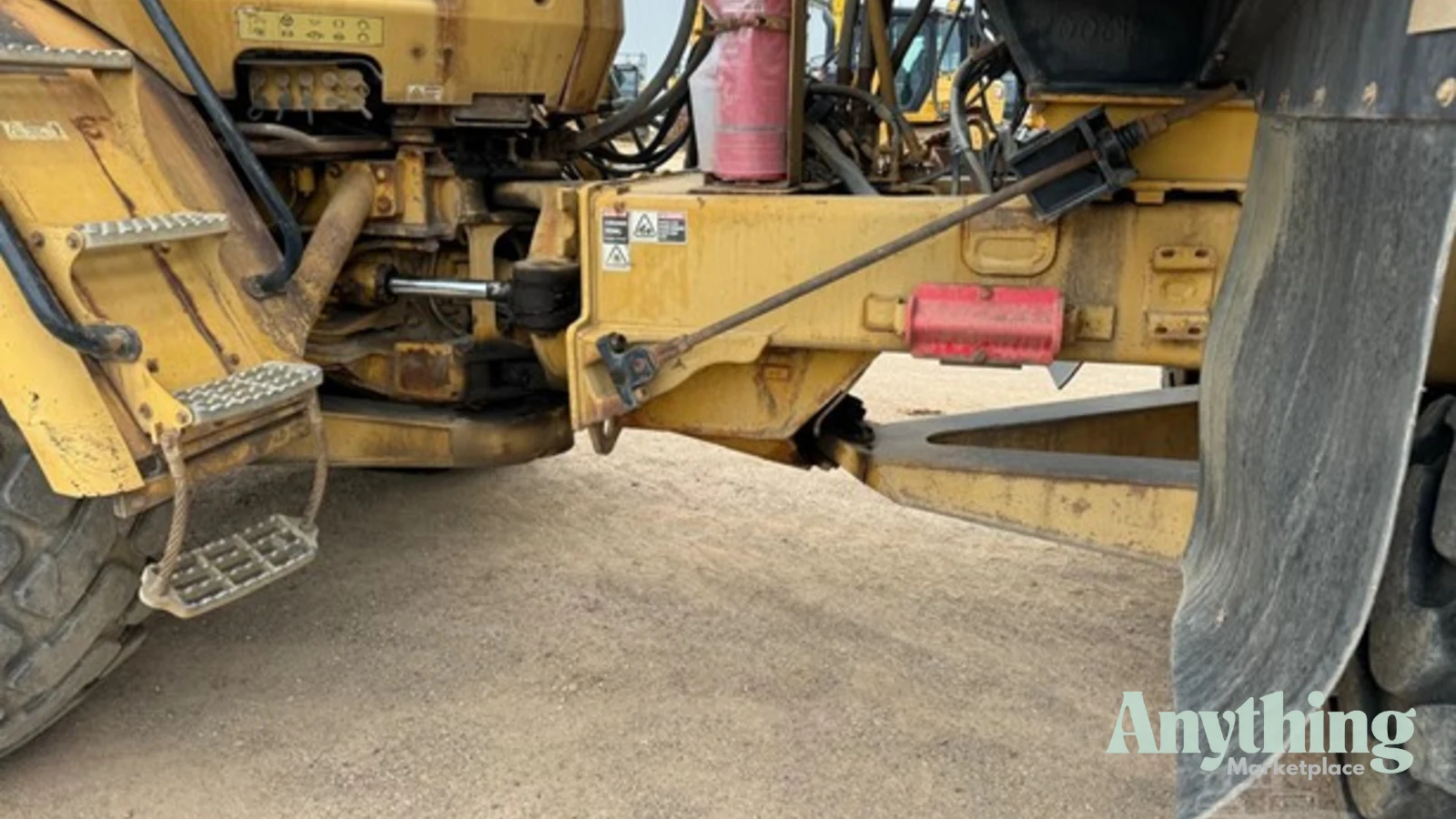 2005 Used Caterpillar 725 Dump Truck