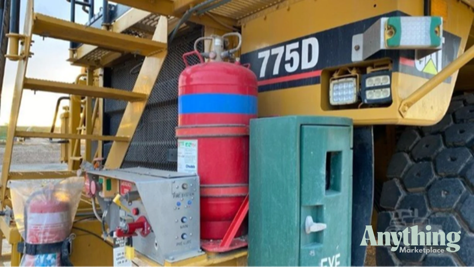 2000 Used Caterpillar 775D Dump Truck