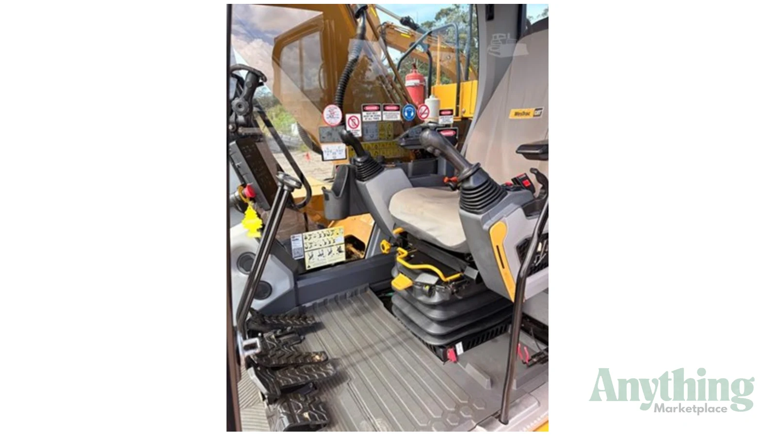 Used Caterpillar 320 Excavators