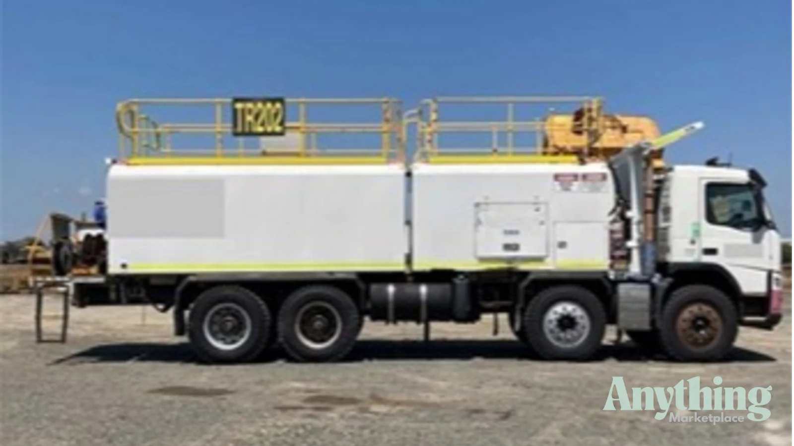 2011 Used VOLVO FM440 Service Truck