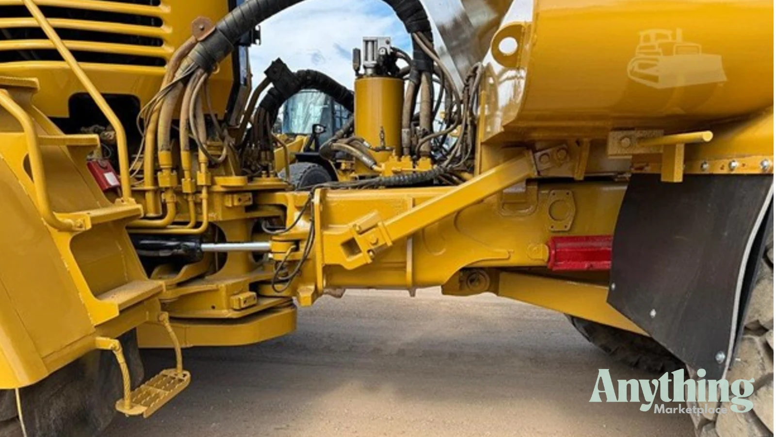 2003 Used Caterpillar 740 Water Truck