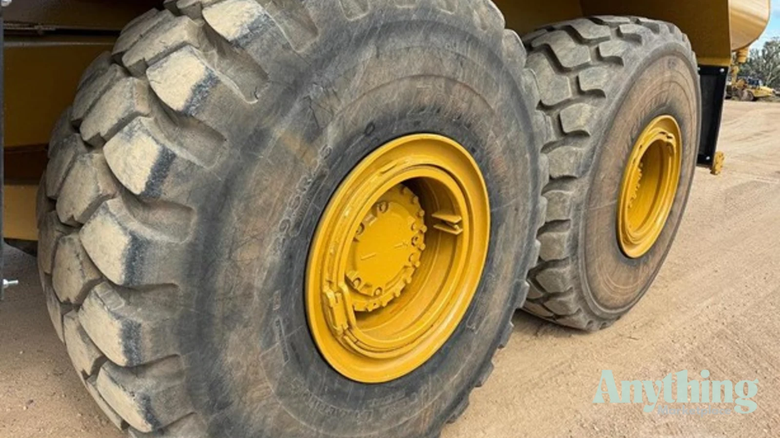2003 Used Caterpillar 740 Water Truck