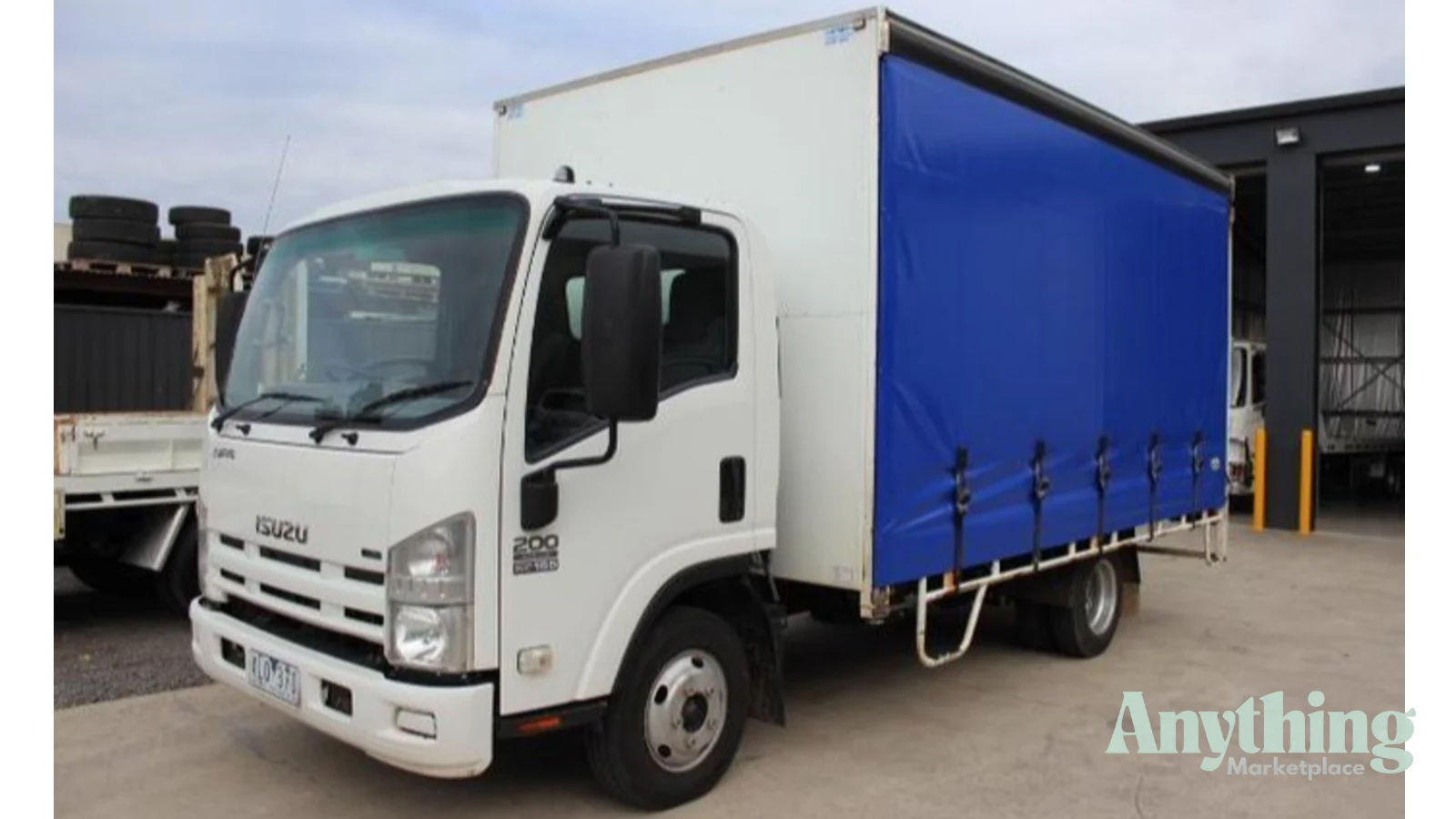 2009 Used Isuzu NPR 200 Curtainsider