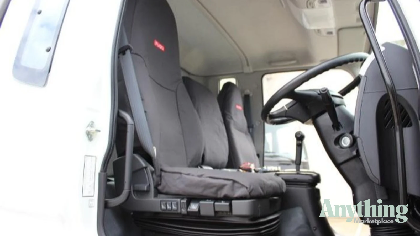 2025 New Fuso FIGHTER 1224 Tow Truck